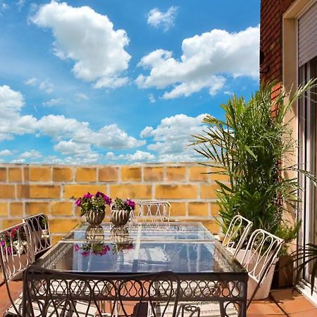 Explore The Most Exquisite West-End From A Harrods Family And Couple Home Лондон Екстериор снимка