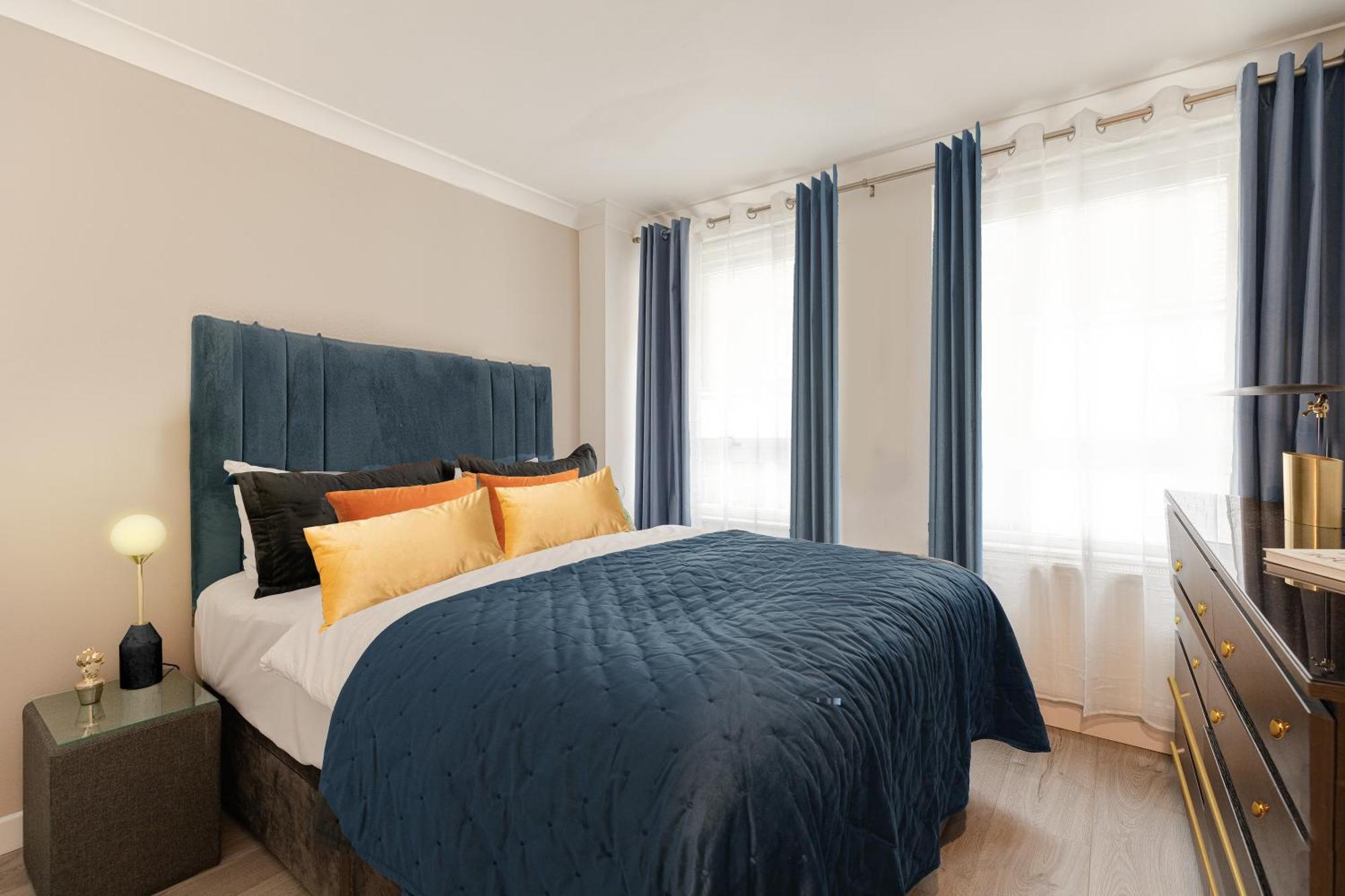 Explore The Most Exquisite West-End From A Harrods Family And Couple Home Лондон Екстериор снимка